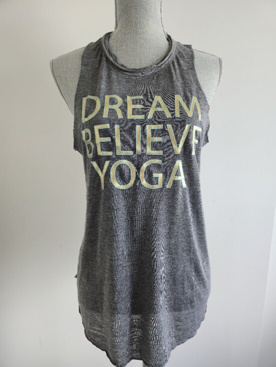 Chaser Tops - NWT CHASER Woman Gray Sleeveless Top "DREAM BELIEVE YOGA" Size M